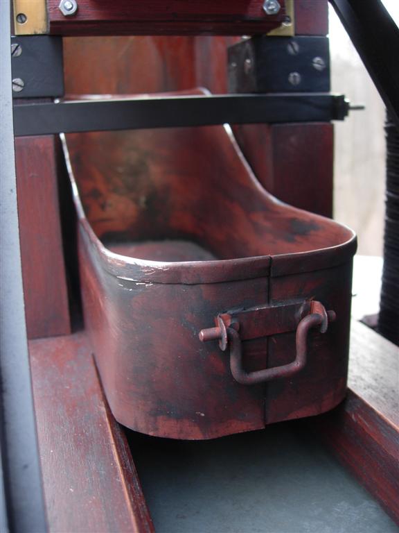 Guillotine model detail