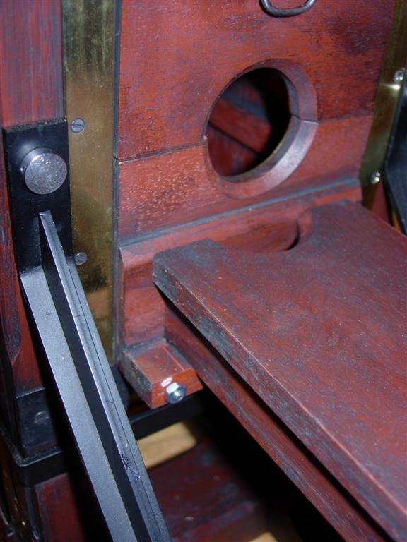 Guillotine model detail