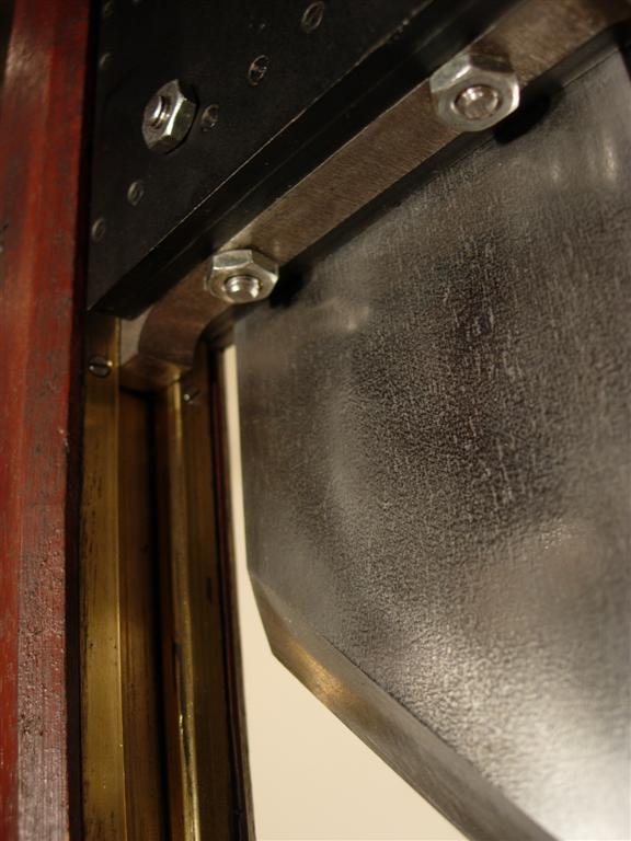 Guillotine model detail