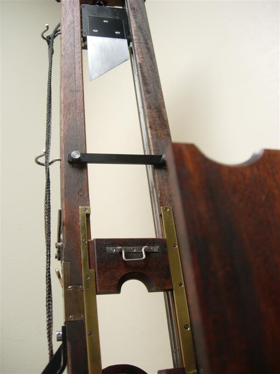 Guillotine model detail