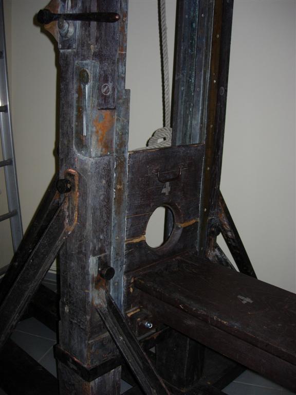 Guillotine 1889